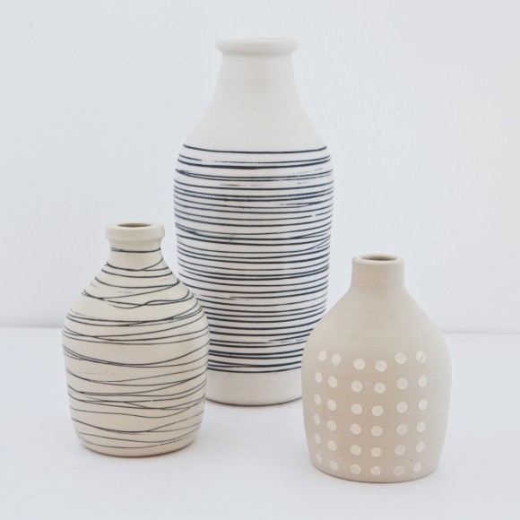 A collection of porcelain vases